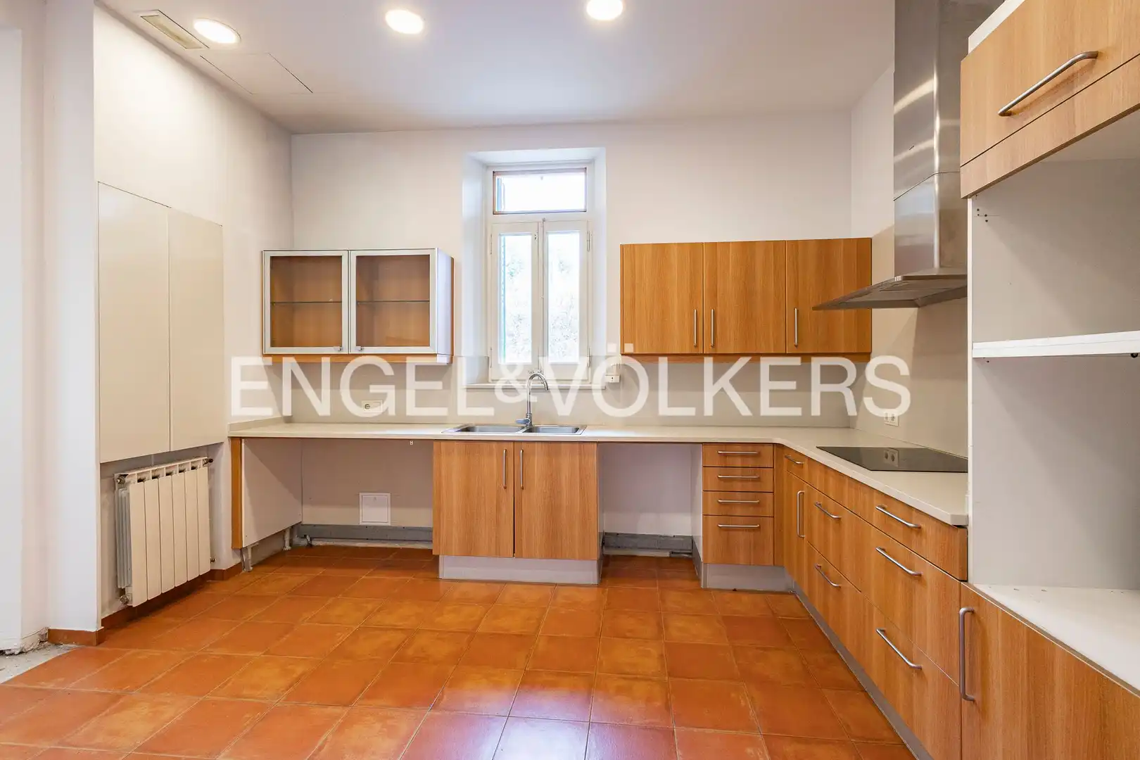 Cuina de Casa o xalet de lloguer en Barcelona amb Aire condicionat, Calefacció i Jardí privat