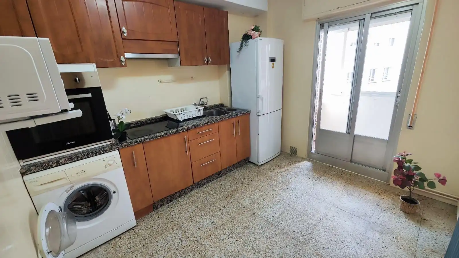 Küche von Wohnung zur untervermieten in León Capital  mit Heizung und Terrasse