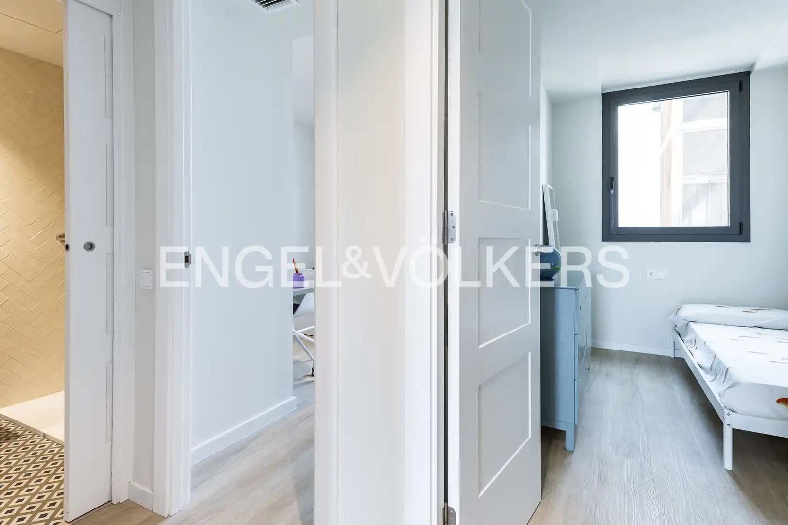 Maisonette zum Verkauf in Barcelona mit Klimaanlage, Heizung und Parkett