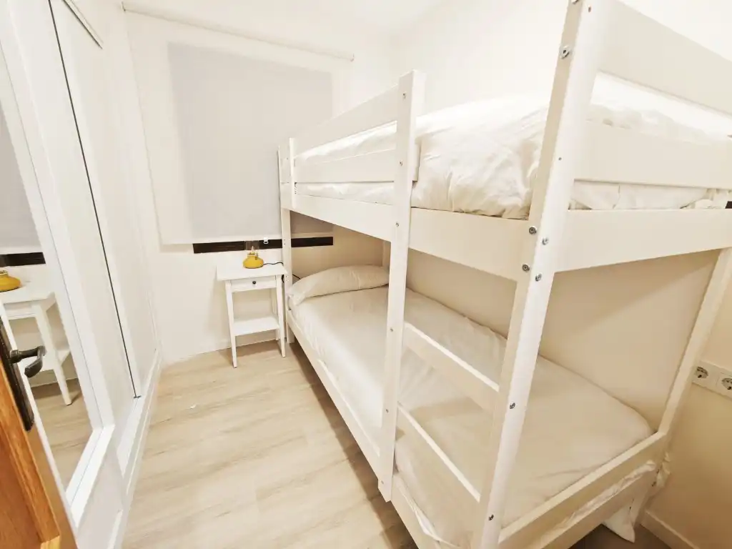 Schlafzimmer von Wohnungen zur Miete in Palamós