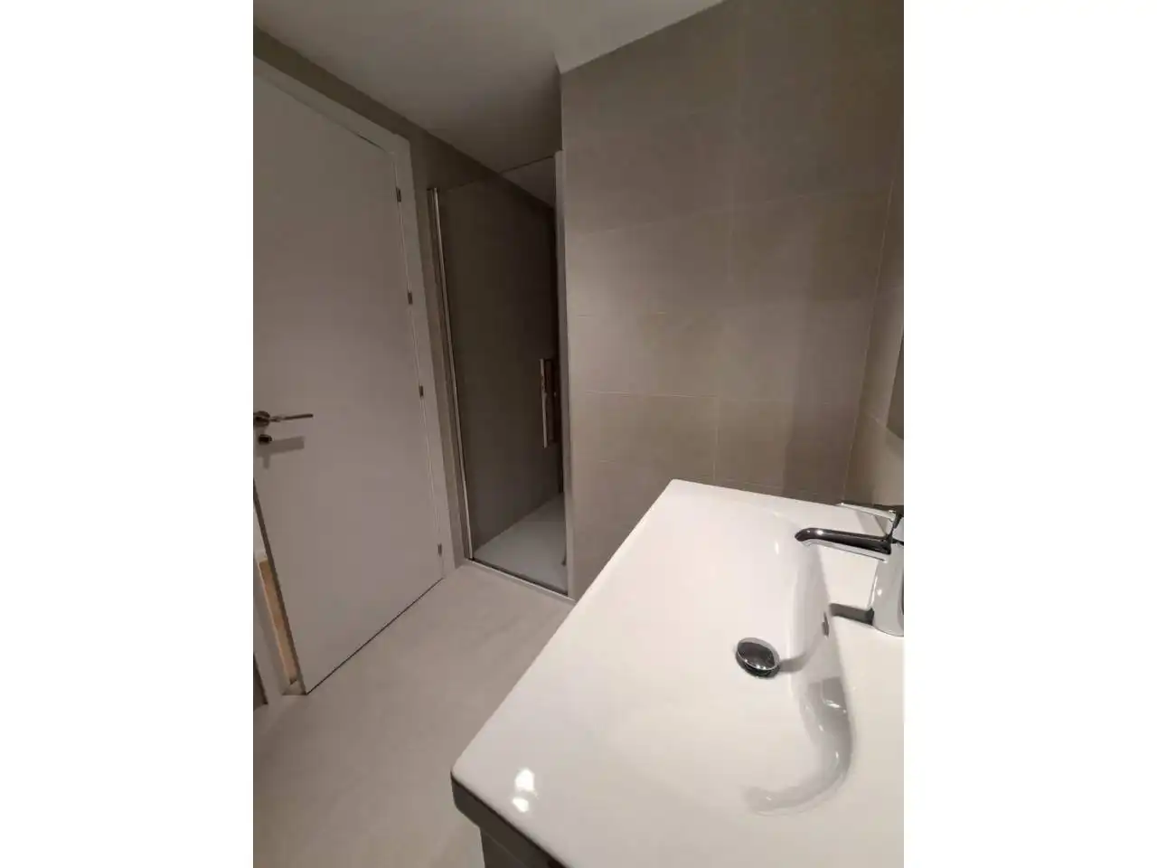 Baño de Piso de alquiler en Sabadell con Aire acondicionado, Calefacción y Parquet