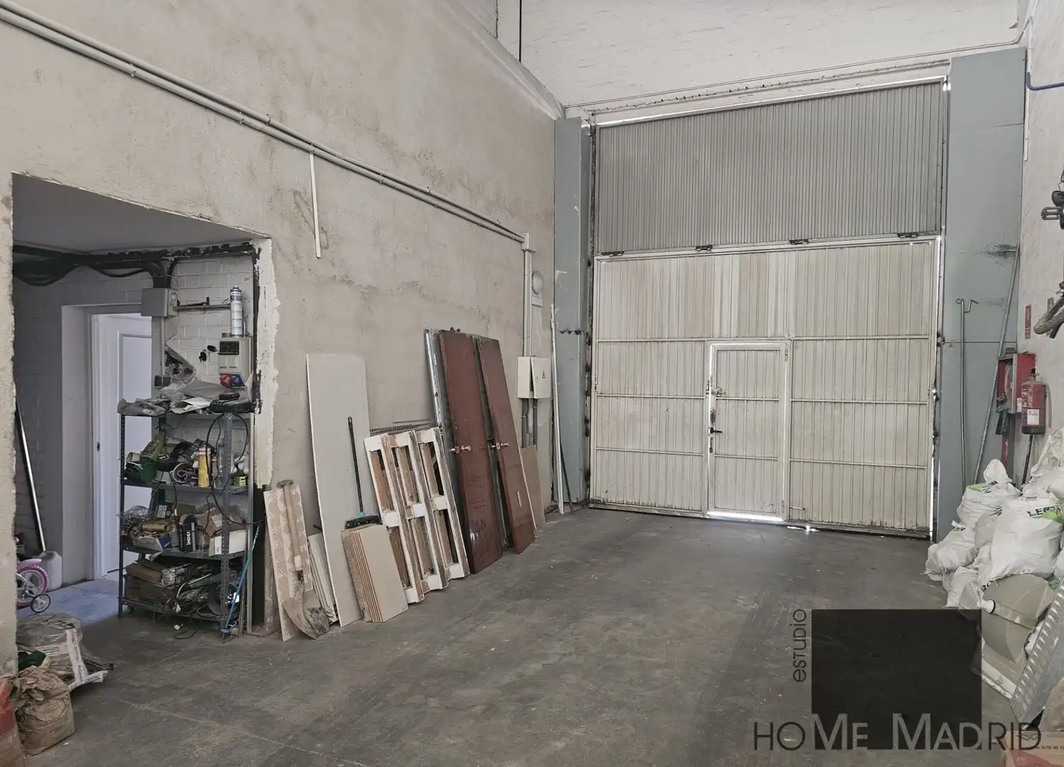 Nau industrial en venda en Alcobendas