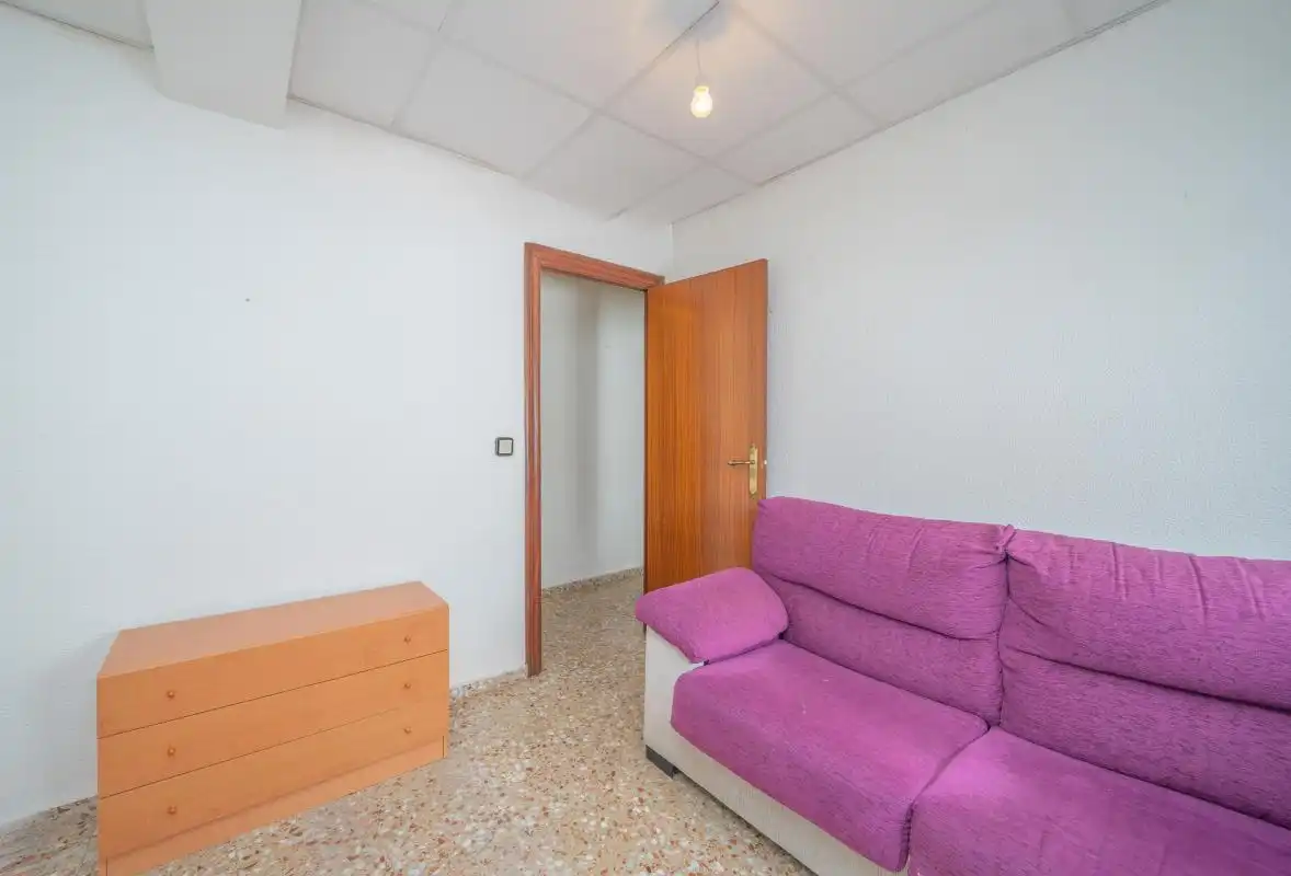 Habitación de Piso en venta en Elda con Calefacción, Terraza y Trastero