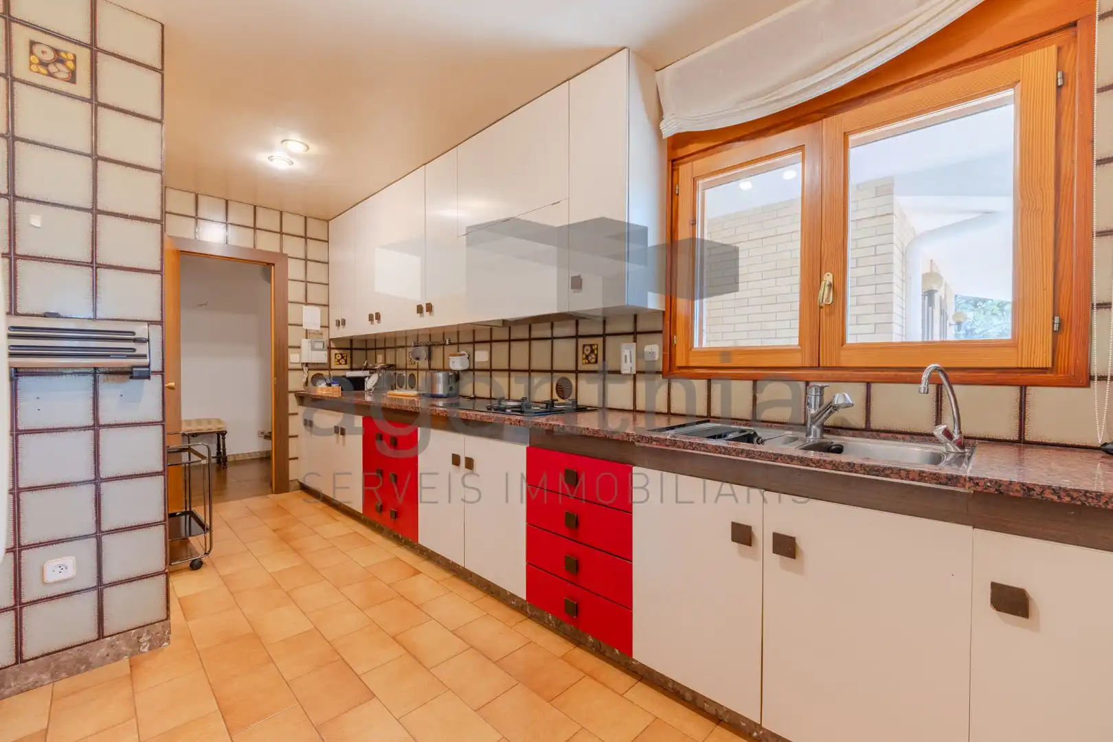 Kitchen of Houses for sale in Quart  with Air Conditioner, Heating and Terrace