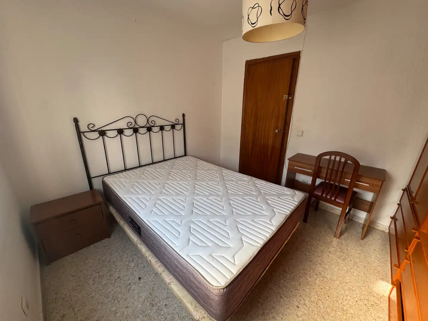 Habitación de Ático en venta en Jaén con Aire acondicionado, Terraza y Amueblado