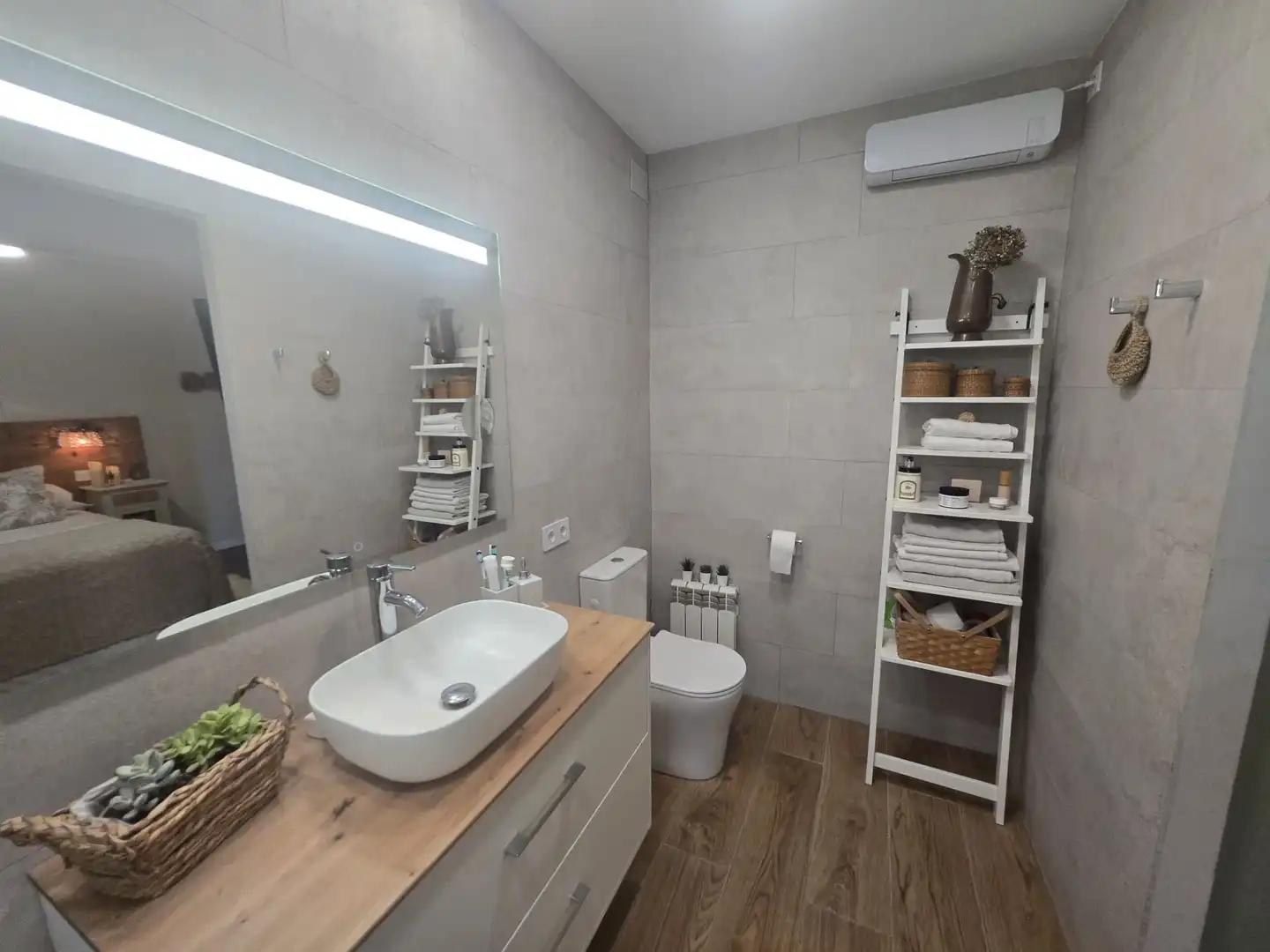 Bany de Casa o xalet en venda en Castellar del Vallès amb Jardí privat