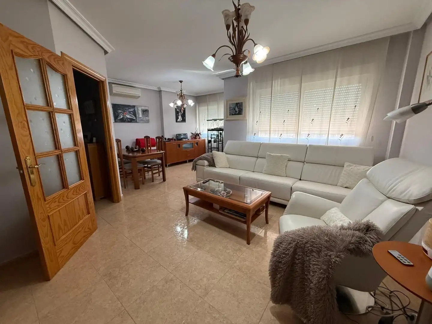 Sala d'estar de Casa o xalet en venda en Camarena amb Aire condicionat, Calefacció i Jardí privat