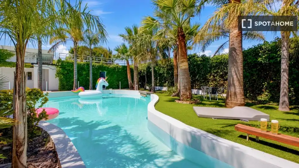 Schwimmbecken von Wohnungen zur untervermieten in Bétera mit Klimaanlage, Terrasse und Möbliert