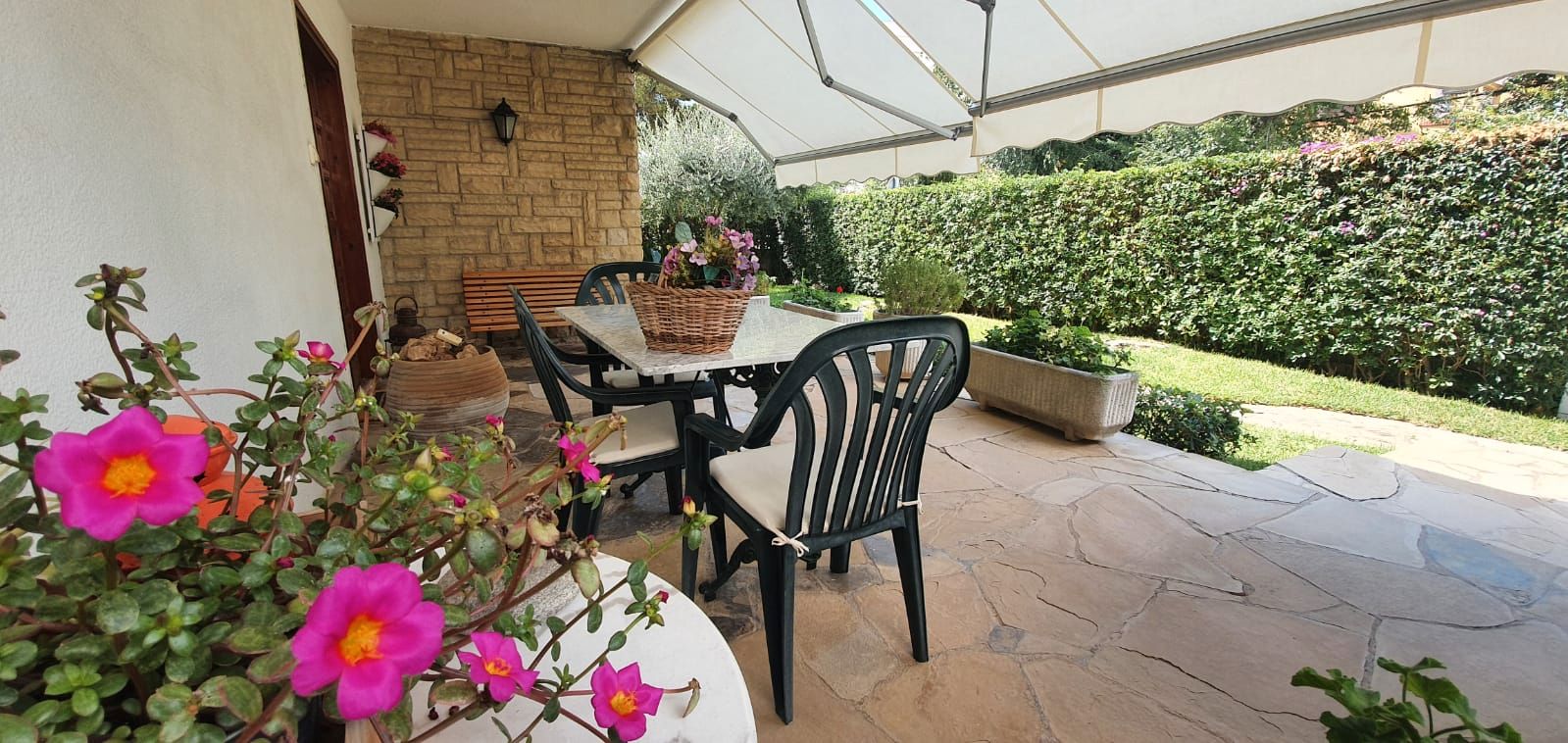 Terraza de Casa o chalet en venta en Vilanova i la Geltrú