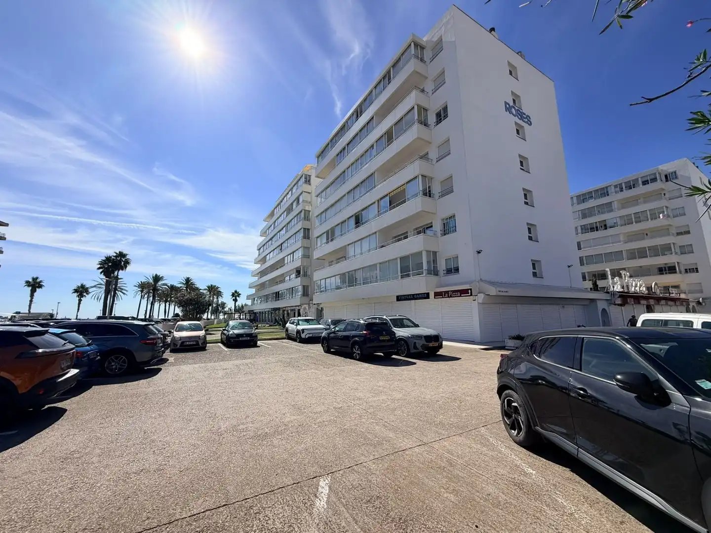 Aparcament de Apartament en venda en Roses amb Aire condicionat, Calefacció i Terrassa
