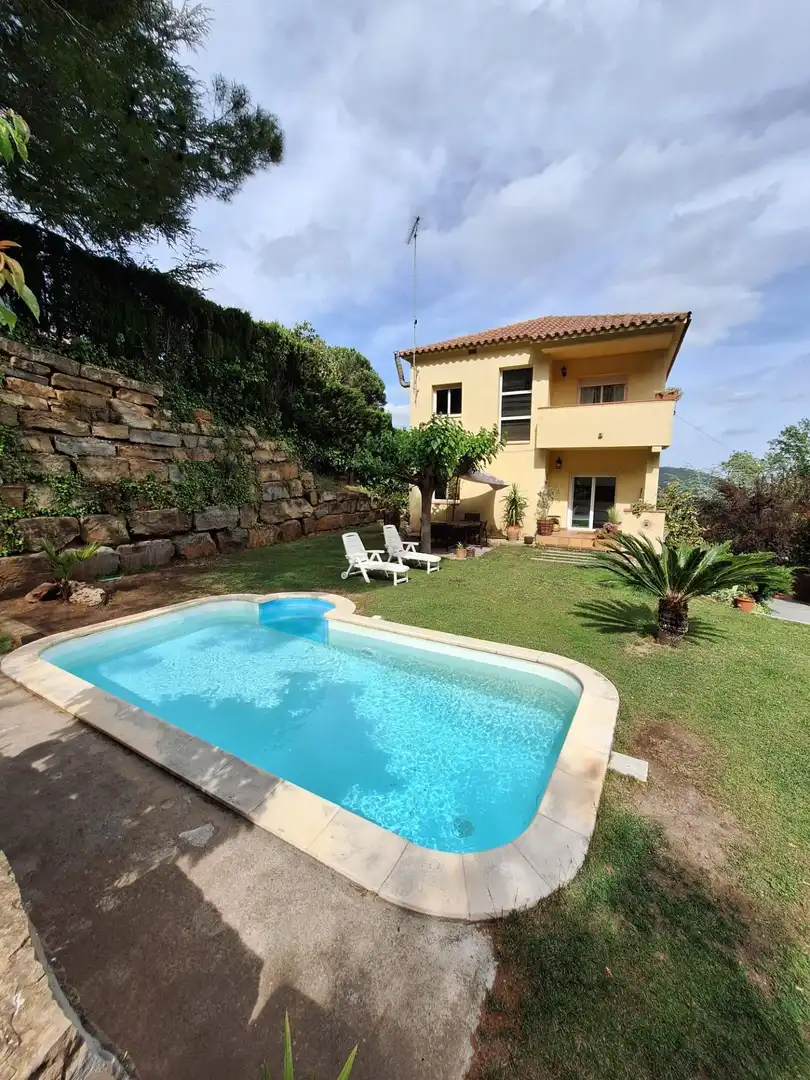 Piscina de Casa o xalet en venda en Castellar del Vallès amb Calefacció, Terrassa i Piscina