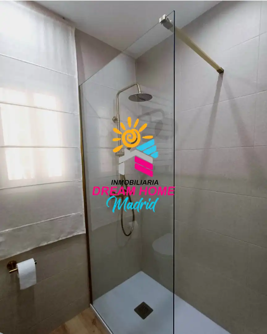 Baño de Piso en venta en Madrid con Aire acondicionado y Horno