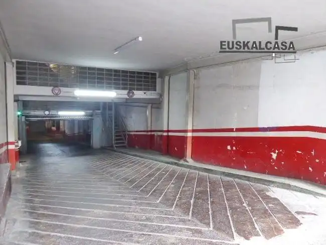 Aparcament de Garatge en venda en Bilbao 