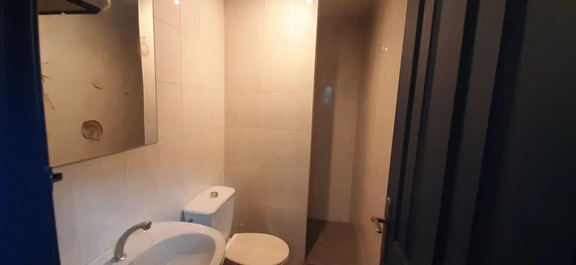 Baño de Nave industrial en venta en Catarroja