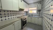 Kitchen of Flat for sale in Girona Capital