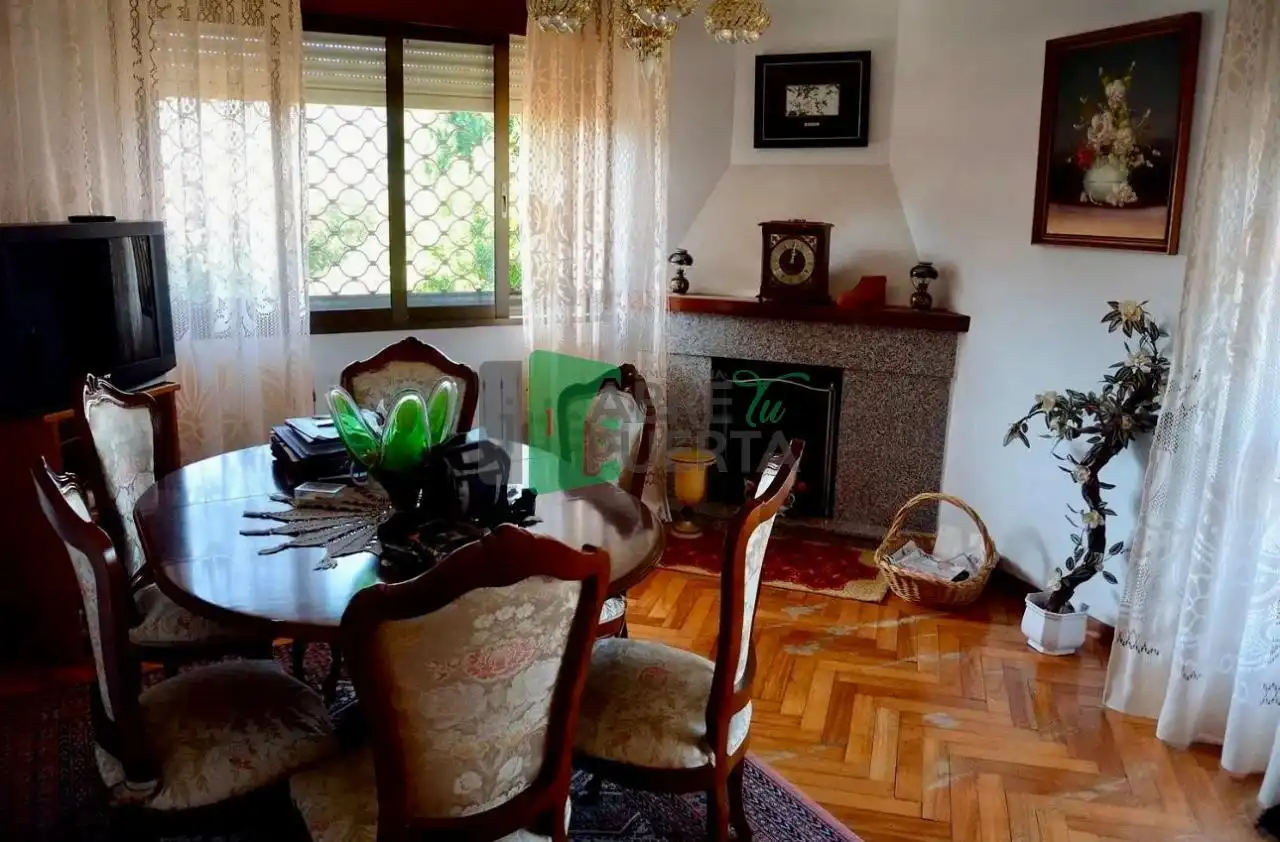 Chalet con jardín en venta en Castrelo de Miño, imagen 2