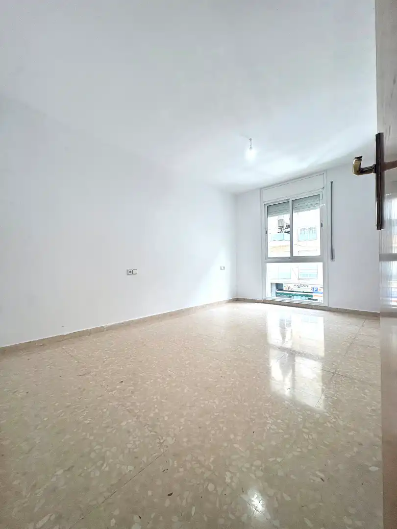 Bedroom of Flat for sale in Terrassa  with Heating, Terrace and Oven