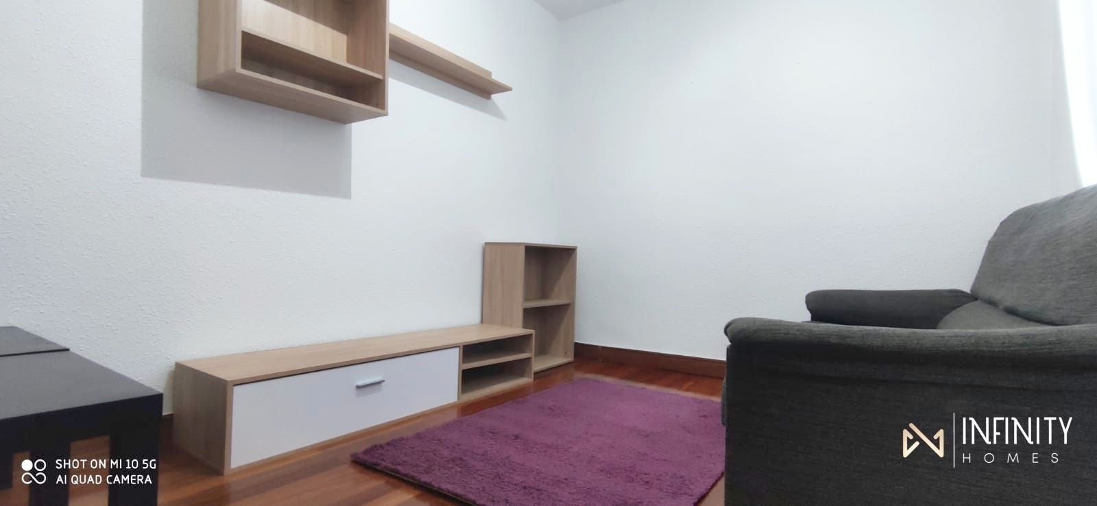 Living room of Flat to rent in Bilbao   with Heating