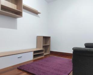 Living room of Flat to rent in Bilbao   with Heating