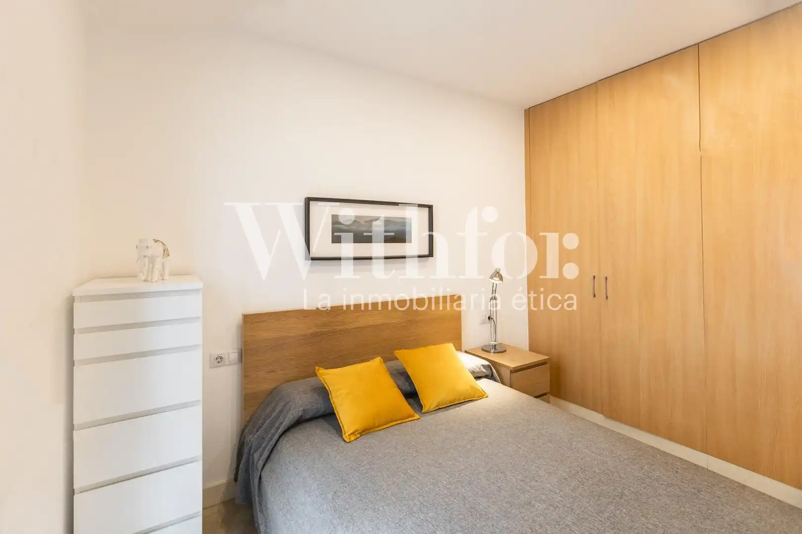 Bedroom of Flat for sale in Barcelona  with Air Conditioner, Heating and Balcony