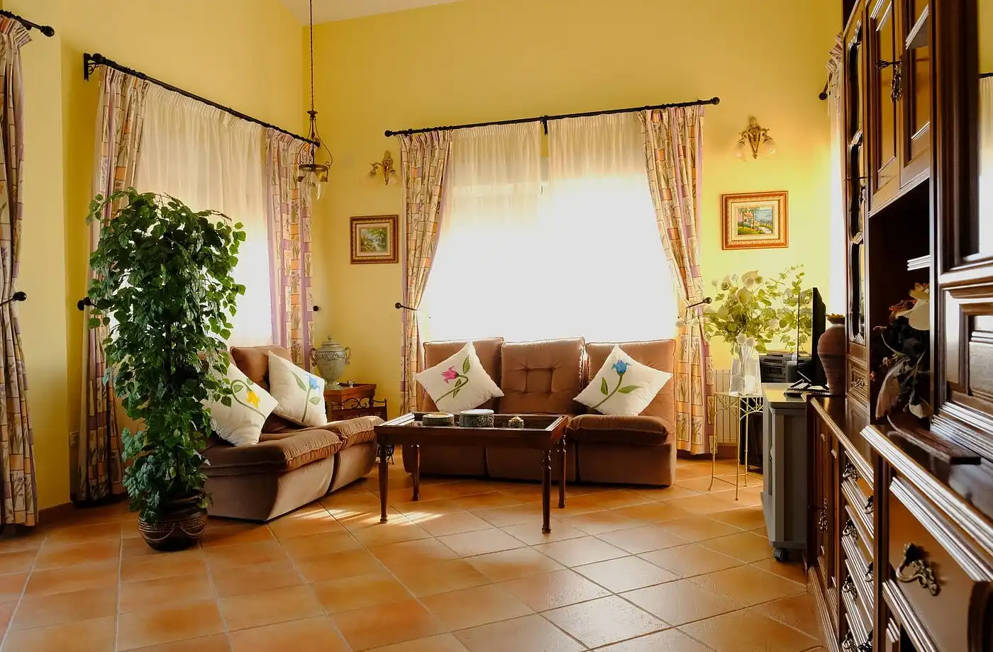 Sala d'estar de Casa o xalet en venda en Orihuela amb Aire condicionat, Jardí privat i Terrassa