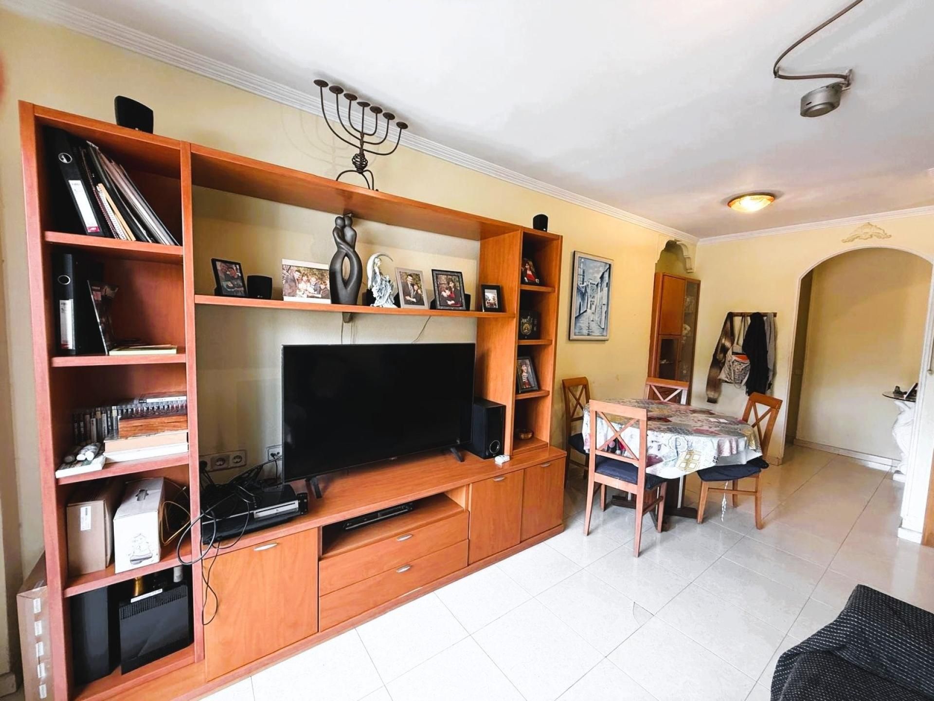 Sala d'estar de Pis en venda en Pineda de Mar amb Aire condicionat i Piscina comunitària