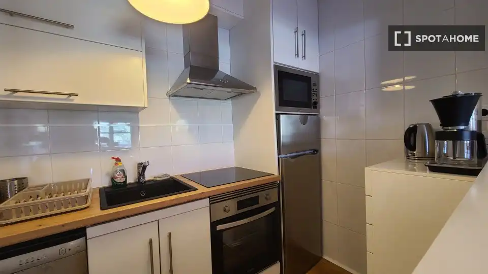 Cocina de Apartamento para compartir en Orihuela con Aire acondicionado, Terraza y Amueblado