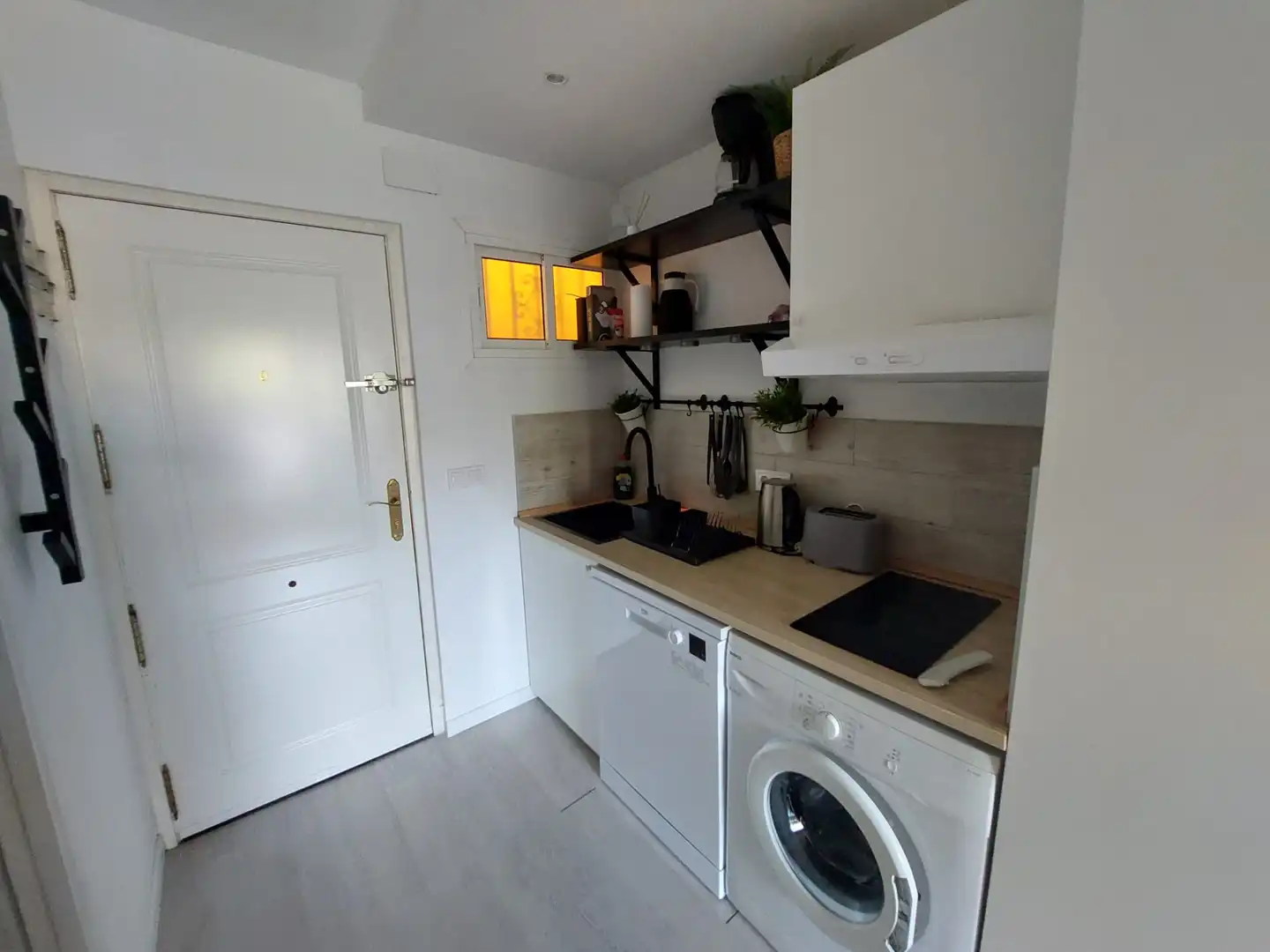 Kitchen of Study for sale in Benalmádena  with Air Conditioner, Terrace and Furnished