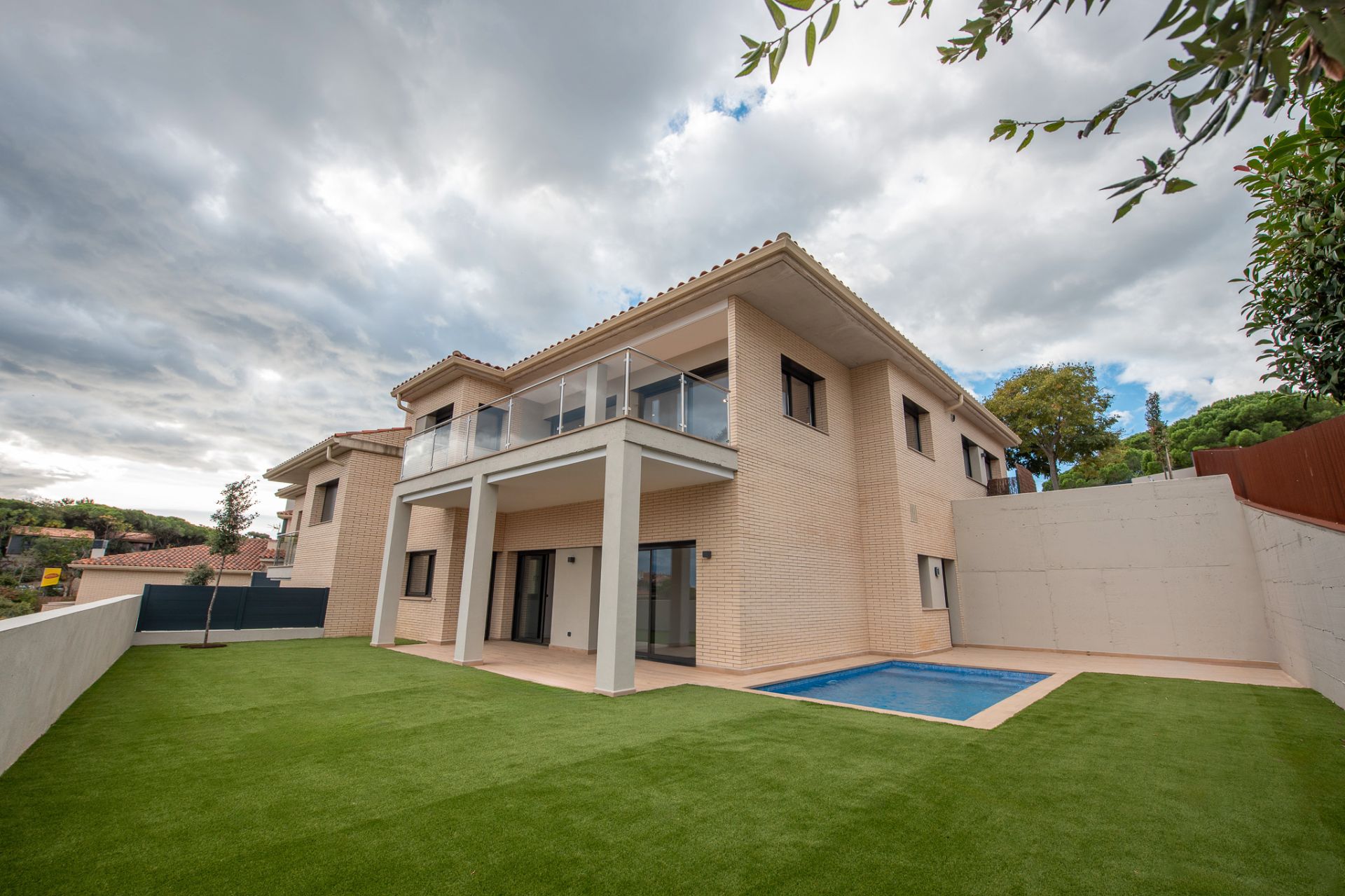 Exterior view of House or chalet for sale in Sant Feliu de Guíxols  with Air Conditioner, Heating and Private garden