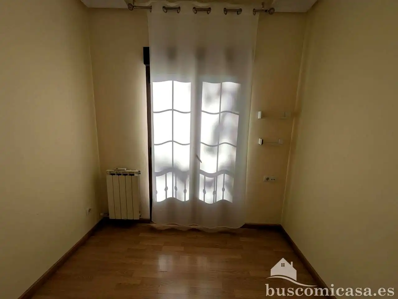 Habitación de Local de alquiler en Linares con Aire acondicionado