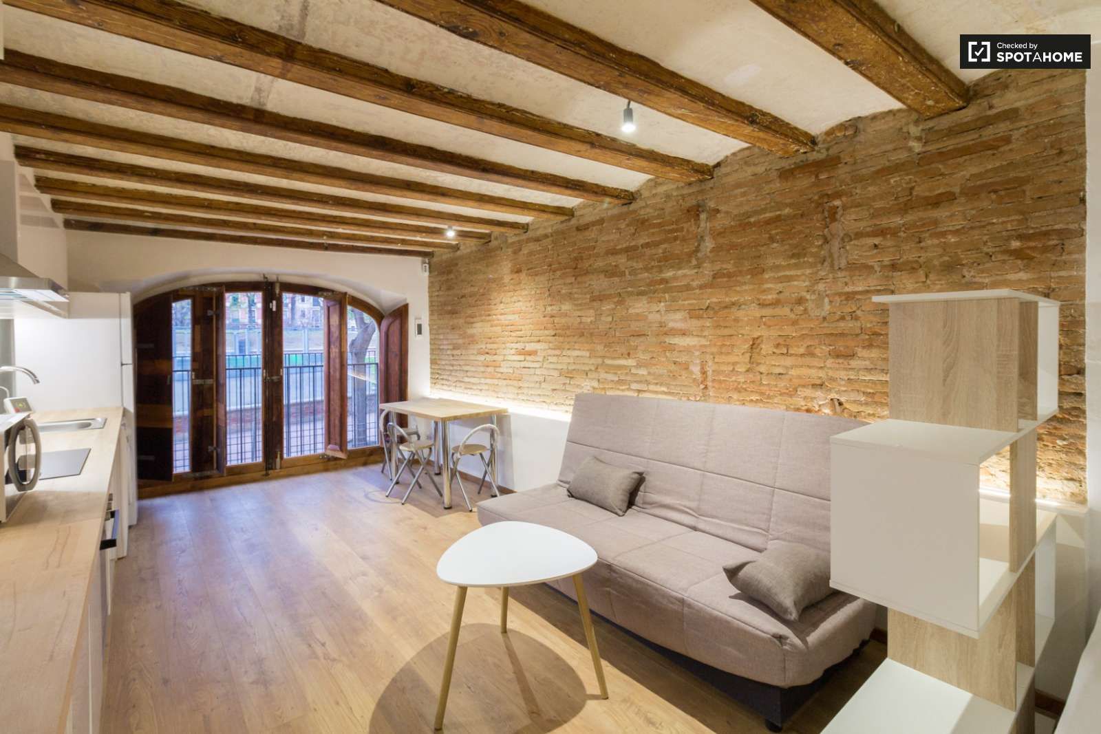 Estudi per a compartir a El Raval