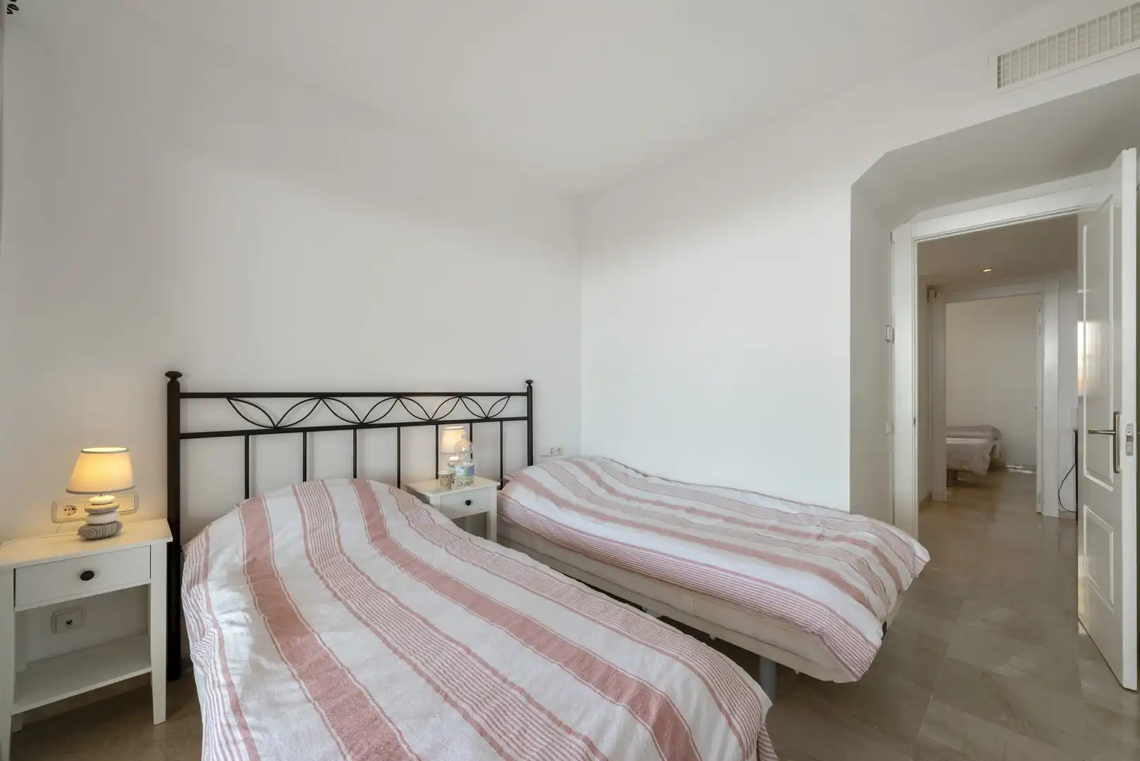 Habitación de Ático en venta en Mijas con Aire acondicionado, Terraza y Piscina