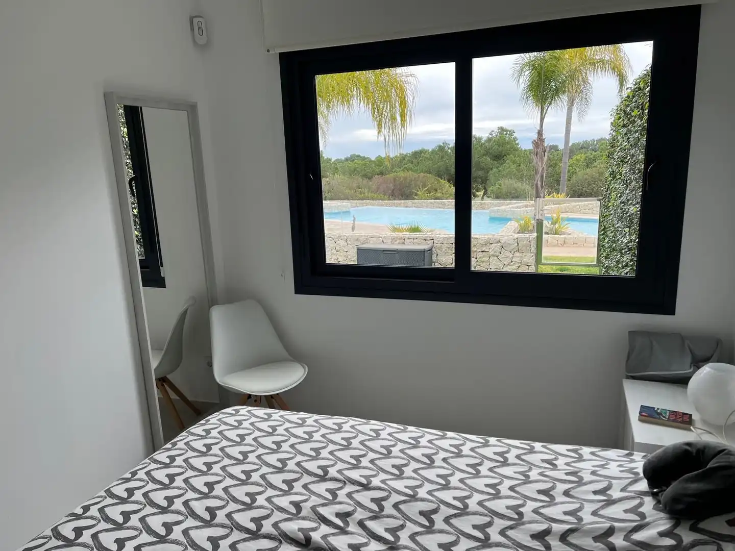 Schlafzimmer von Wohnung zum Verkauf in Pilar de la Horadada mit Klimaanlage, Heizung und Privatgarten