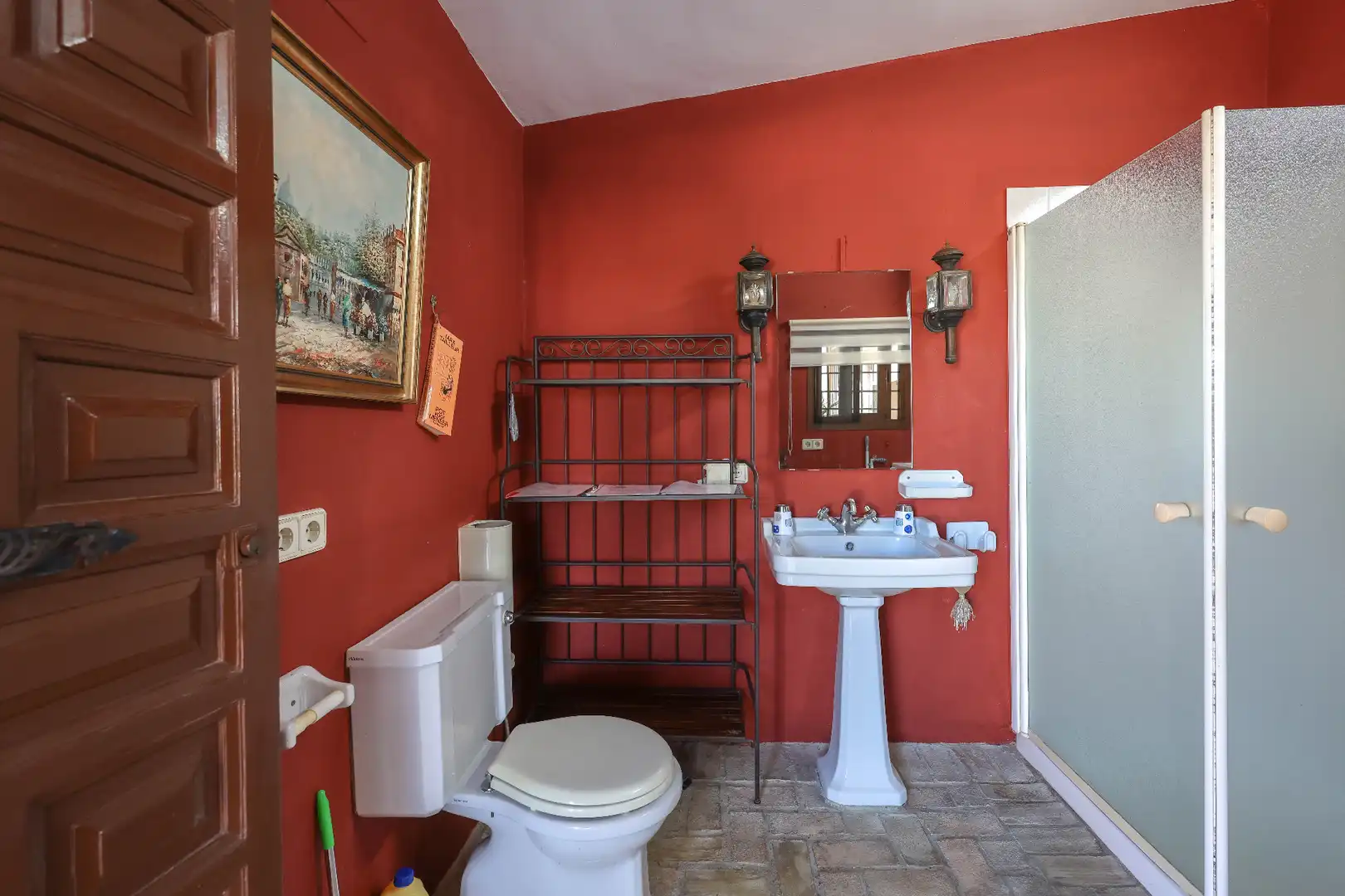 Bathroom of Houses for sale in Morón de la Frontera  with Air Conditioner, Private garden and Swimming Pool