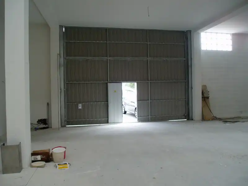Nau industrial de lloguer en Almeiras