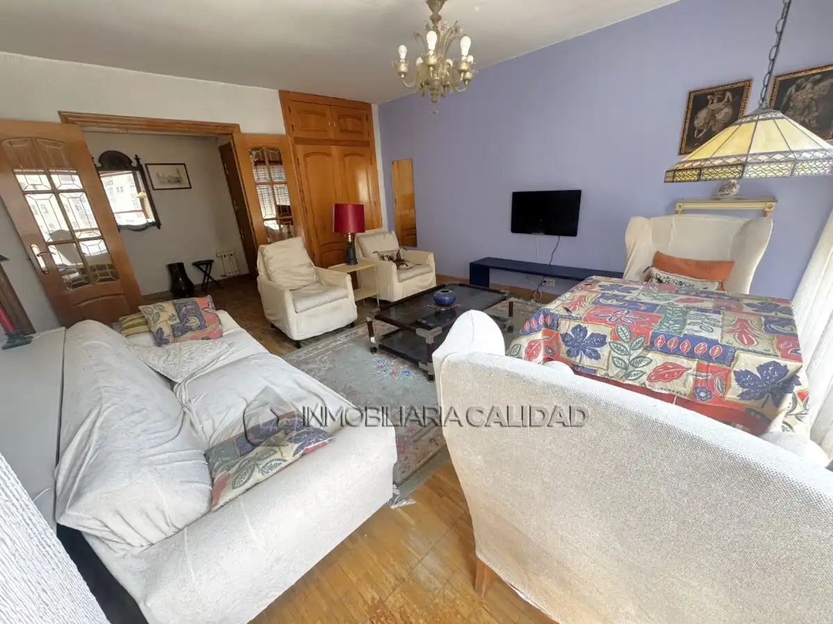 Living room of Flat for rent in Burgos  with Heating, Furnished and Pets allowed