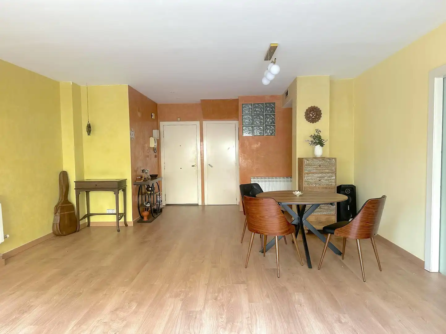 Sala d'estar de Pis per a compartir en Barcelona amb Aire condicionat, Calefacció i Moblat