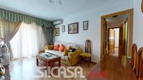 Living room of Flat for sale in Parla  with Air Conditioner and Terrace