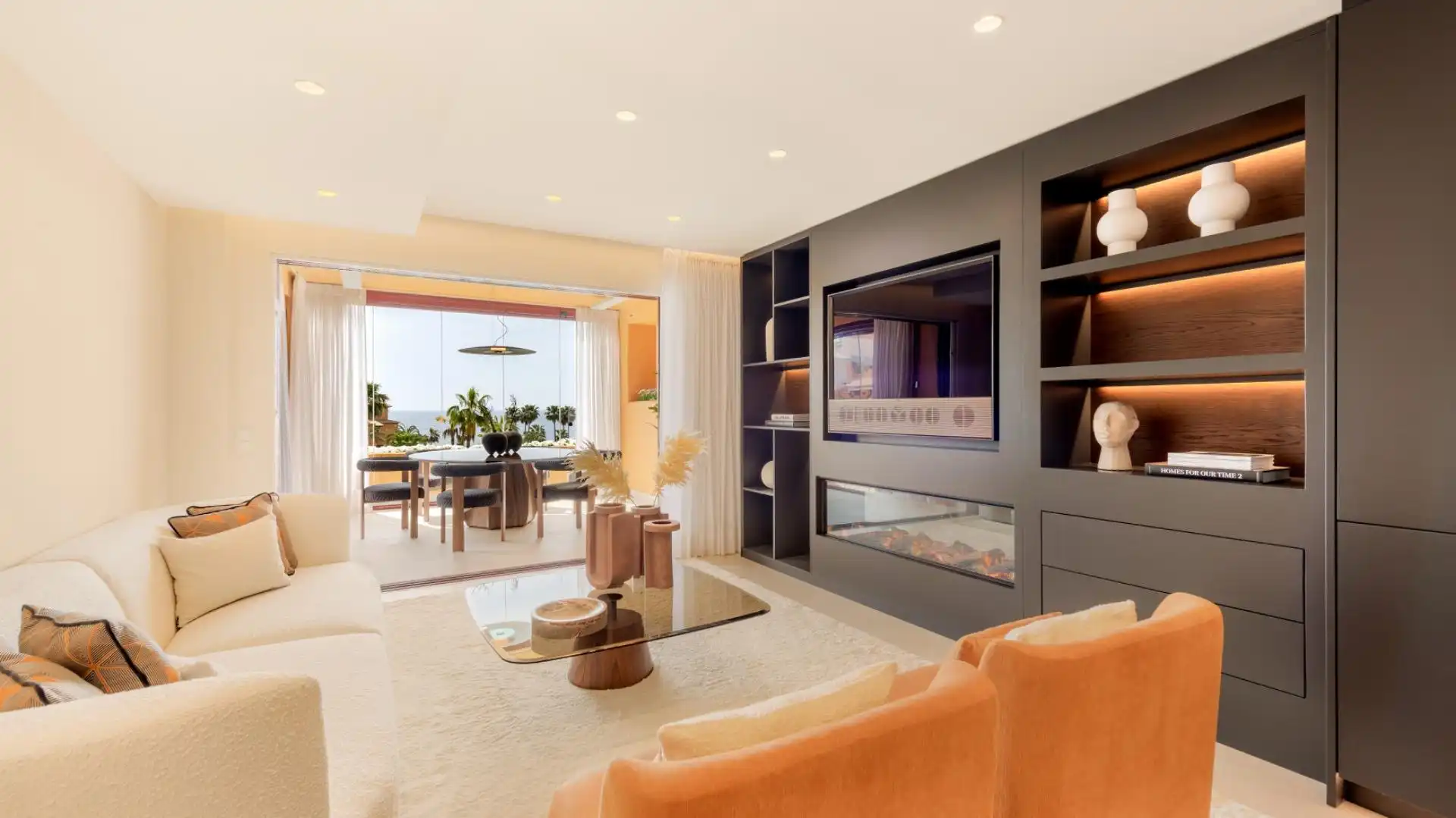 Wohnzimmer von Wohnungen zum Verkauf in Estepona mit Klimaanlage, Heizung und Privatgarten