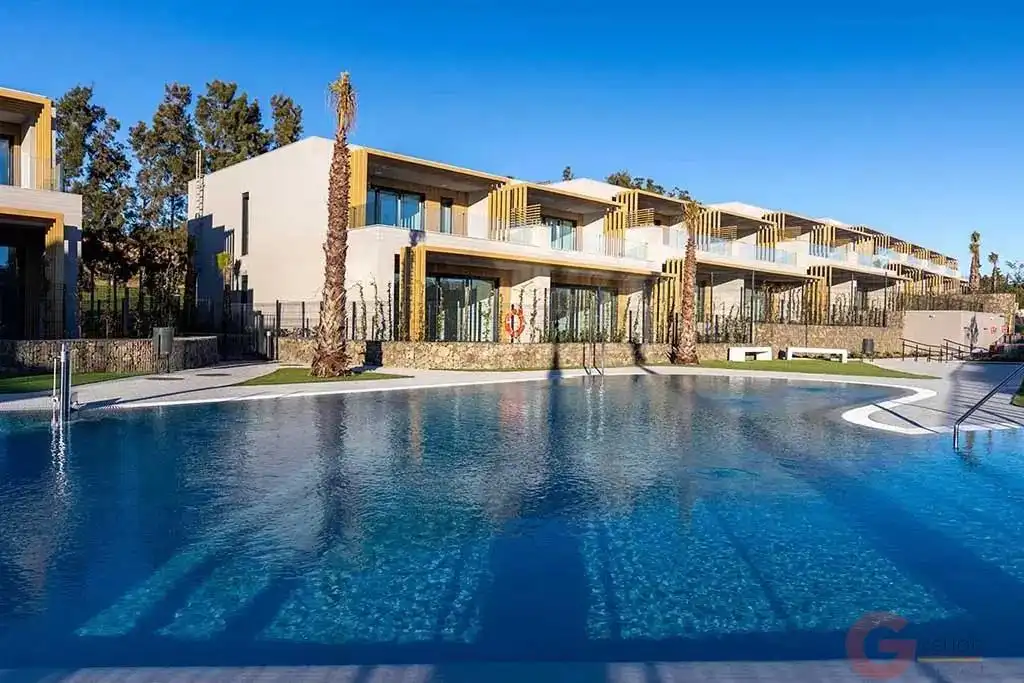 Casa con piscina en venta en El Faro de Calaburra - Chaparral, imagen 2