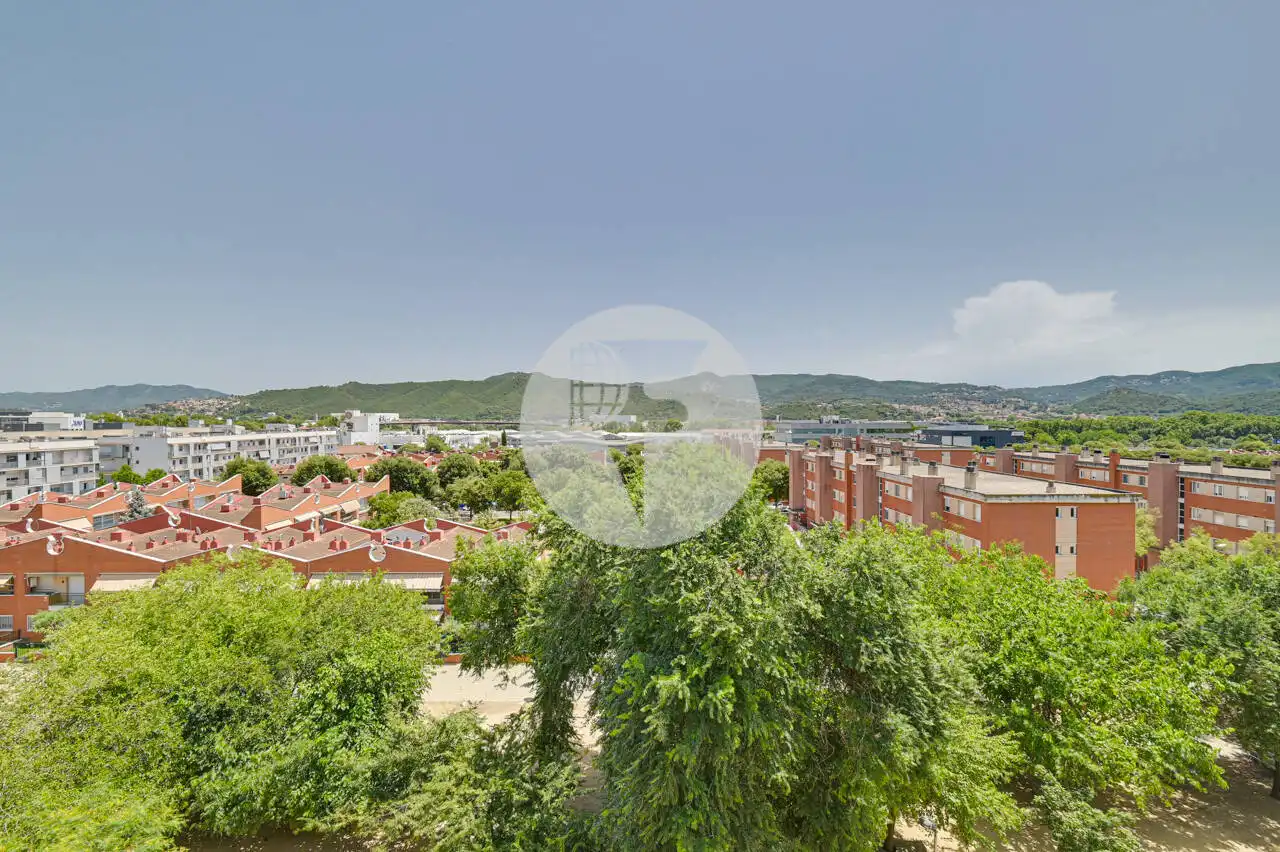 Exterior view of Attic for sale in Mollet del Vallès  with Air Conditioner, Heating and Balcony