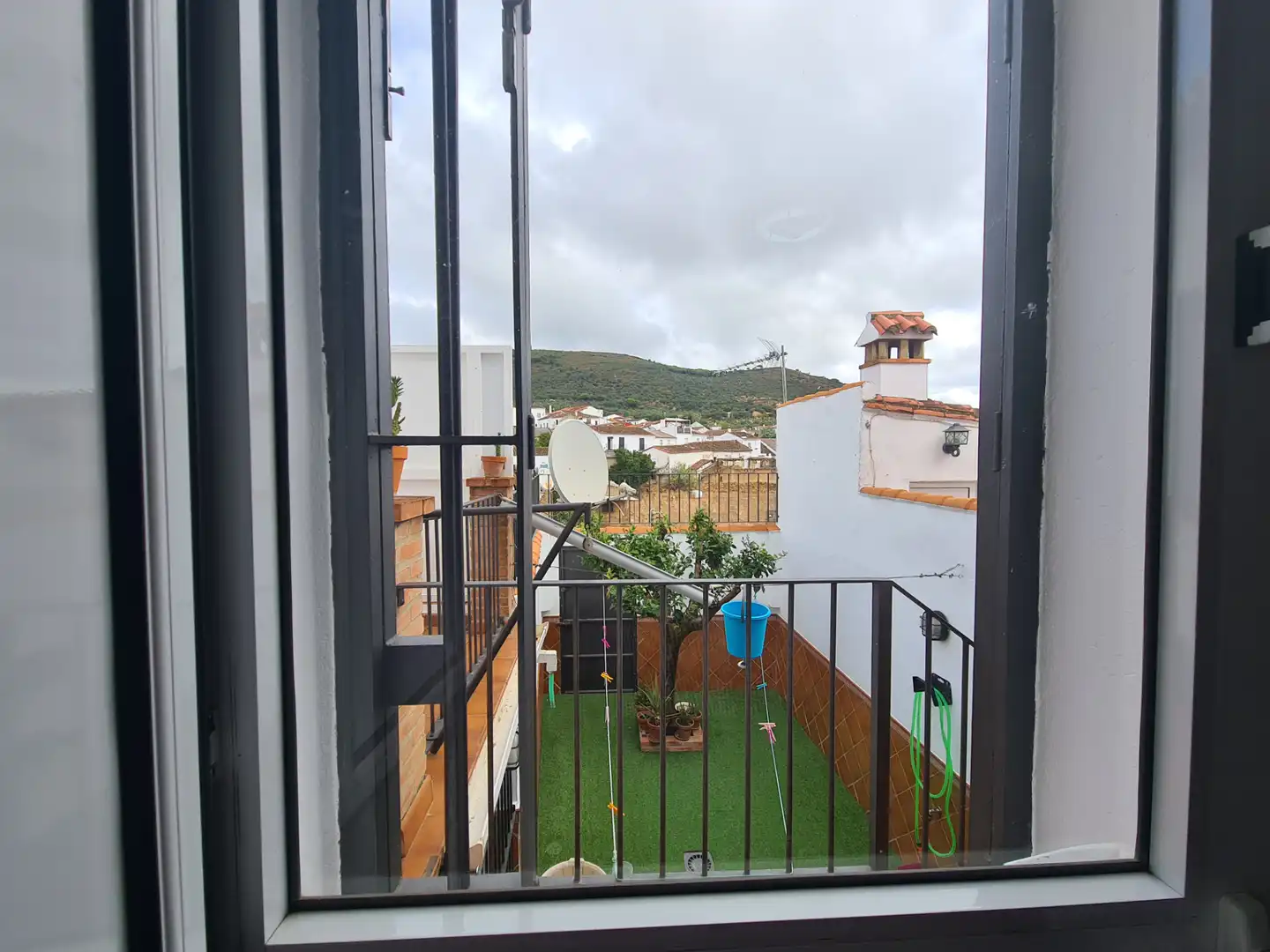 Habitación de Casa adosada en venta en Higuera de la Sierra con Aire acondicionado, Terraza y Trastero