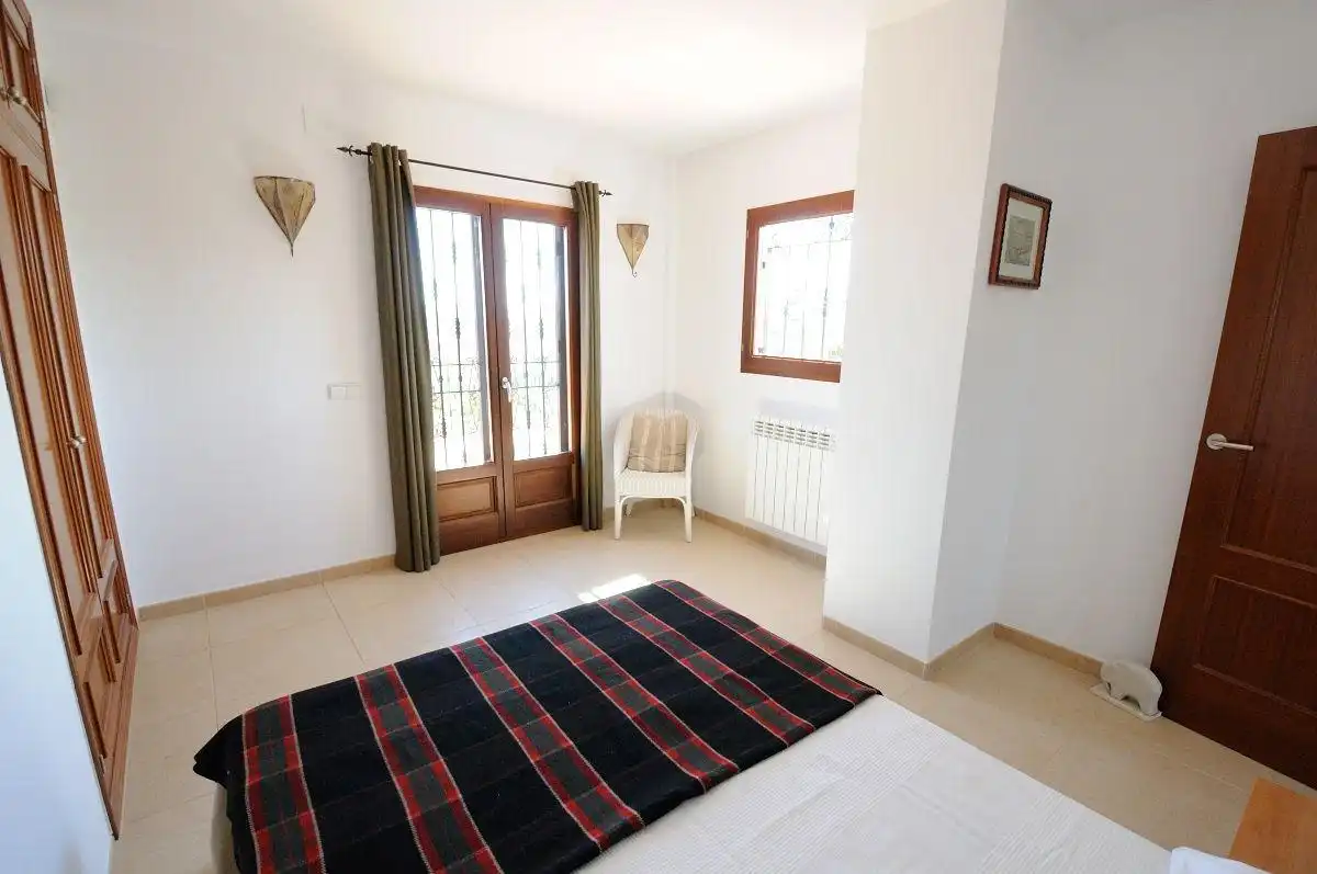 Dormitori de Casa o xalet en venda en Cervera del Maestre amb Aire condicionat, Calefacció i Jardí privat