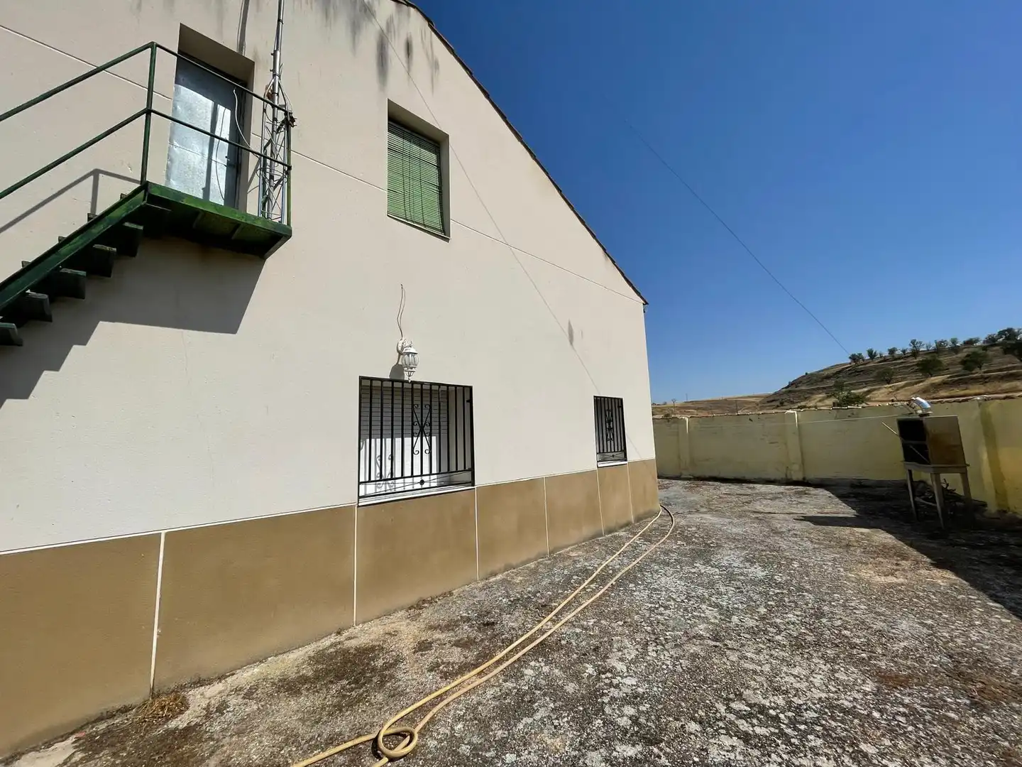 Exterior view of Country homes for sale in Cobos de Fuentidueña  with Heating, Storage room and Furnished
