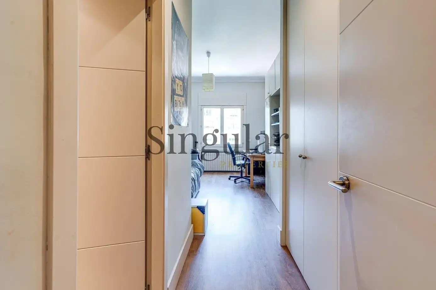 Wohnung zum Verkauf in Barcelona mit Klimaanlage, Heizung und Privatgarten