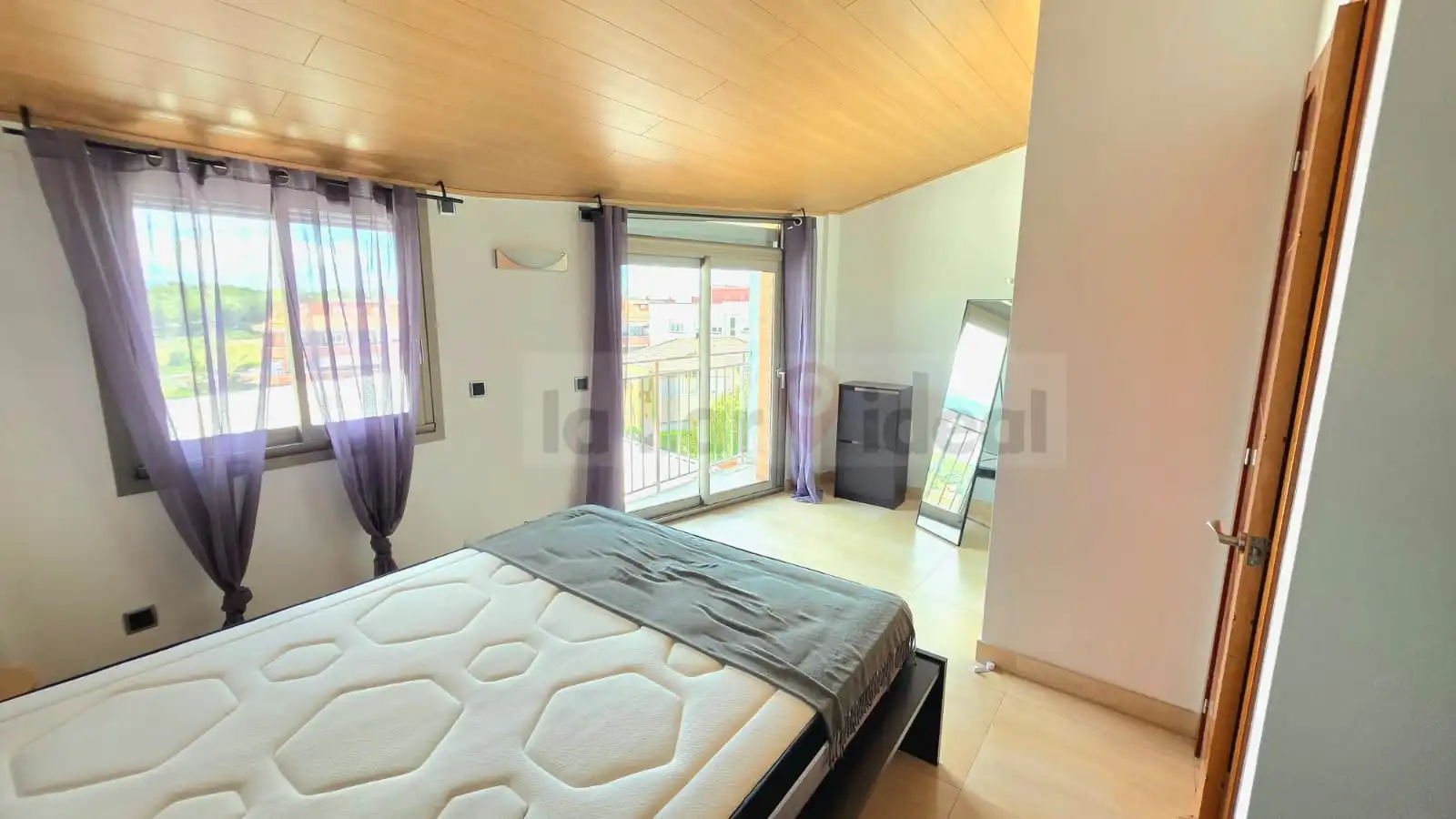 Bedroom of Flat for sale in Sant Esteve Sesrovires  with Air Conditioner, Heating and Terrace
