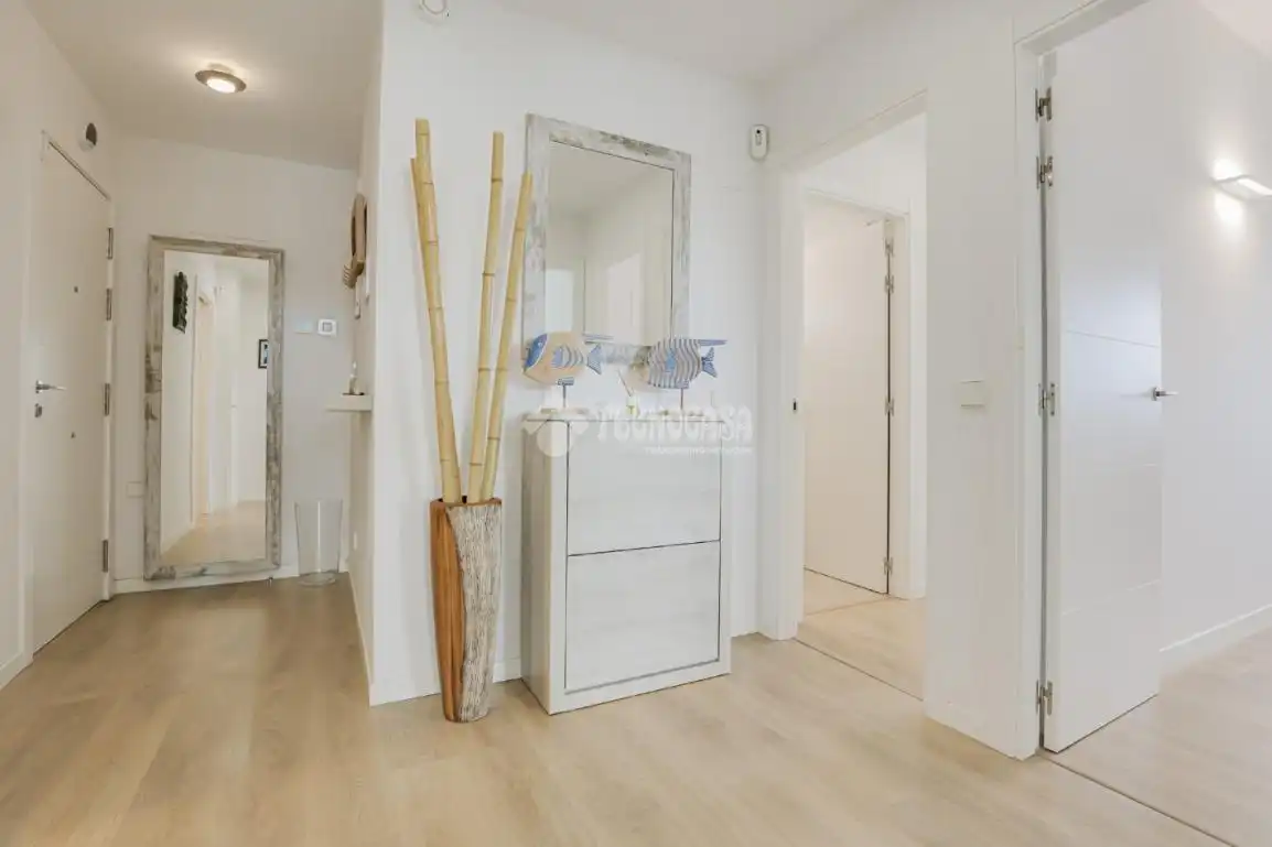 Piso en venta en L'Hospitalet de Llobregat con Aire acondicionado, Calefacción y Trastero
