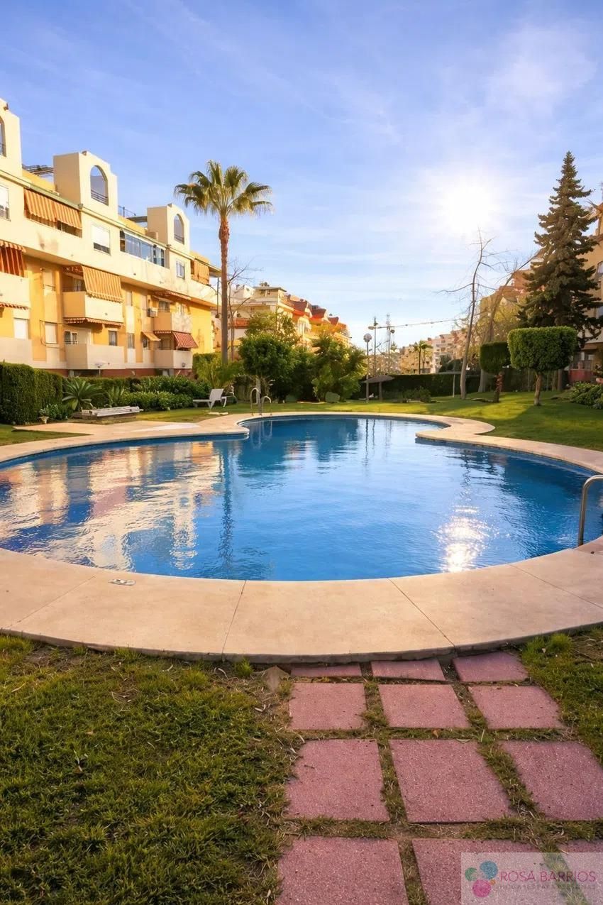 Piscina de Pis en venda en Estepona amb Terrassa i Piscina comunitària