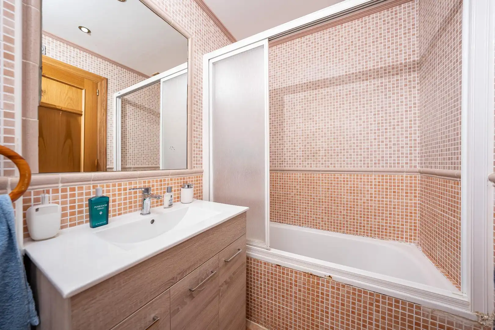 Bathroom of Detached homes for sale in La Nucia  with Air Conditioner, Heating and Private garden