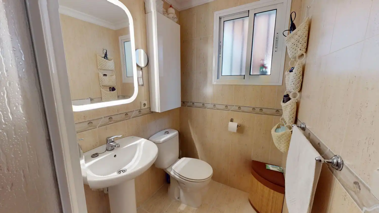 Bany de Casa o xalet en venda en Alcalá de Guadaira amb Aire condicionat i Terrassa